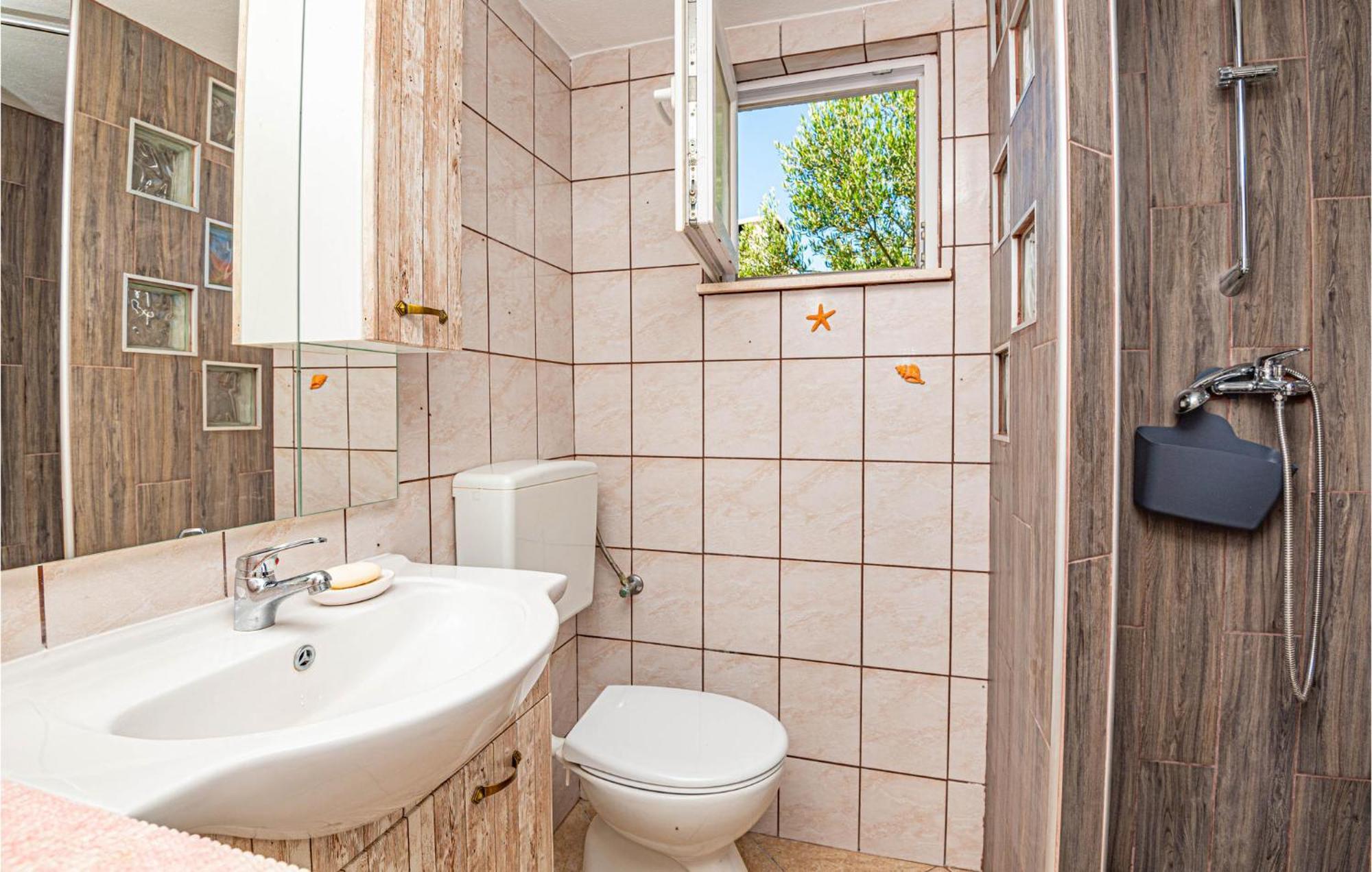 Nice Home In Zatoglav With House Sea View Podglavica Esterno foto